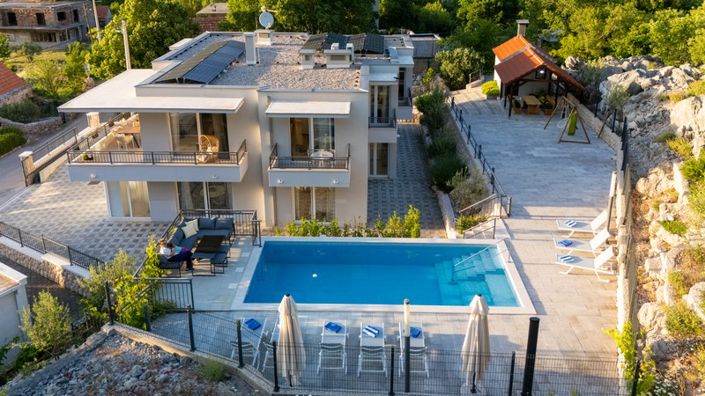 Image No.4-Propriété de 4 chambres à vendre à Zagvozd