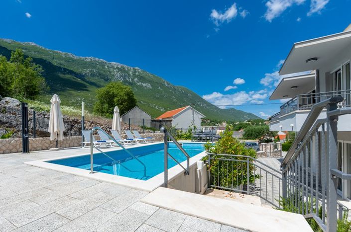 Image No.9-Propriété de 4 chambres à vendre à Zagvozd