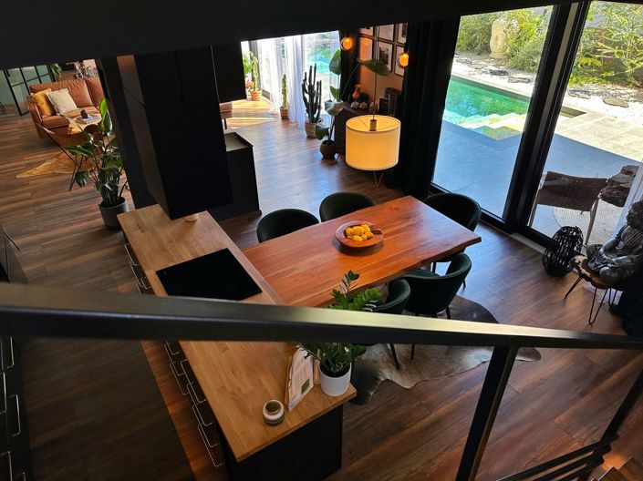 Image No.14-3 Bed Property for sale