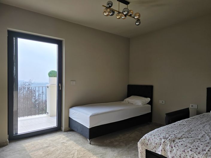 Image No.20-3 Bed Property for sale