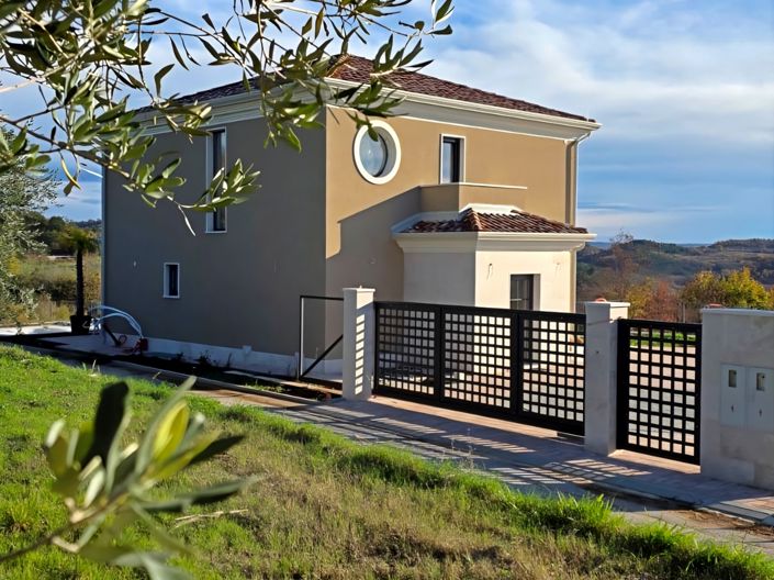 Image No.4-3 Bed Property for sale