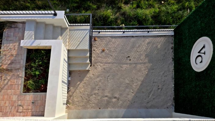 Image No.6-3 Bed Property for sale