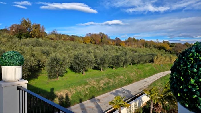 Image No.7-3 Bed Property for sale