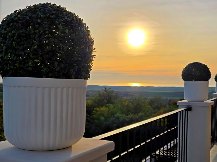 Image No.8-3 Bed Property for sale