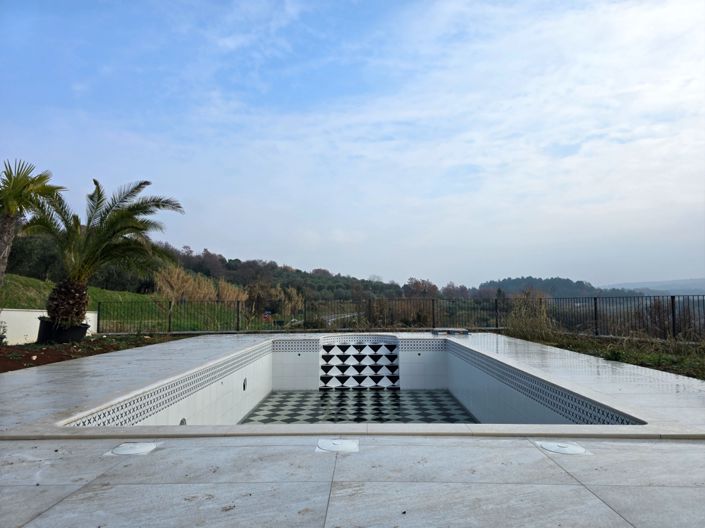 Image No.9-3 Bed Property for sale