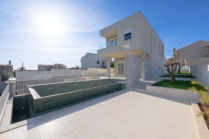 Image No.8-Propriété de 2 chambres à vendre à Ližnjan