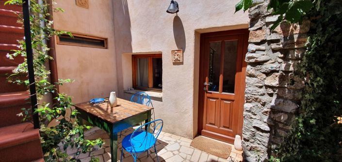 Image No.14-5 Bed Property for sale