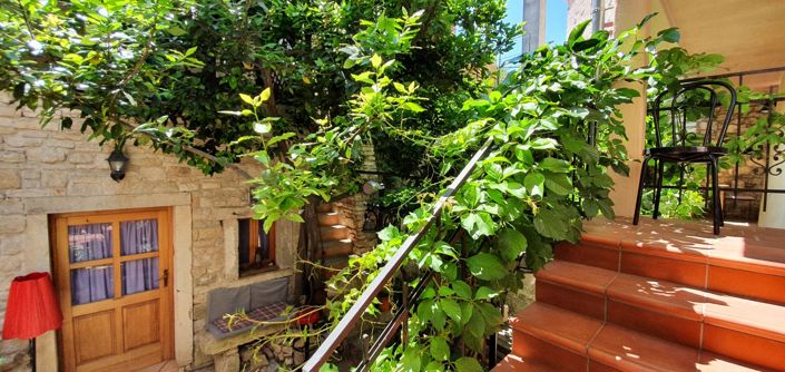 Image No.16-5 Bed Property for sale