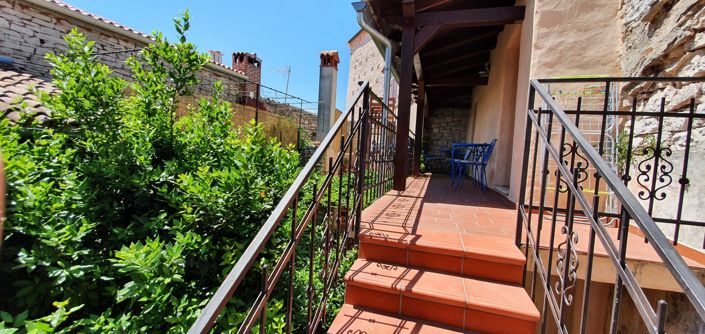 Image No.18-5 Bed Property for sale