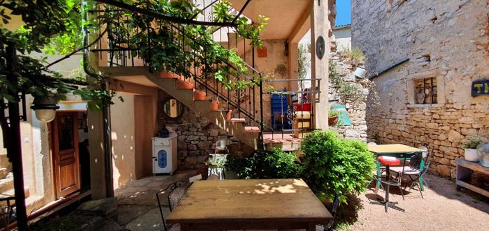 Image No.8-5 Bed Property for sale