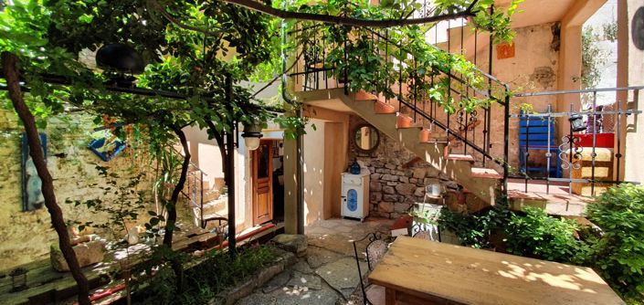 Image No.9-5 Bed Property for sale