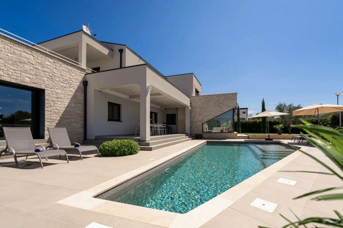 Image No.2-Propriété de 4 chambres à vendre à Porec