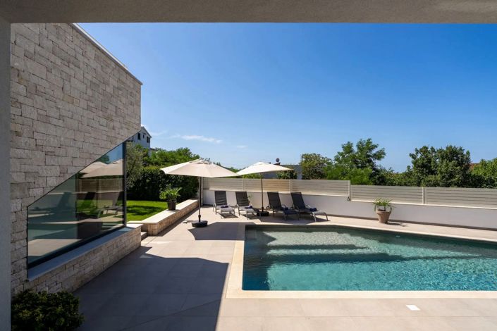 Image No.4-Propriété de 4 chambres à vendre à Porec