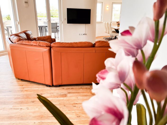 Image No.11-7 Bed Property for sale