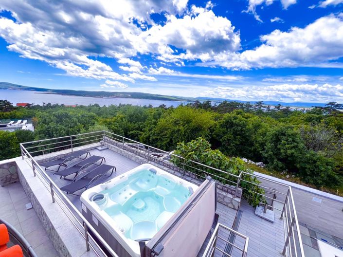 Image No.2-7 Bed Property for sale