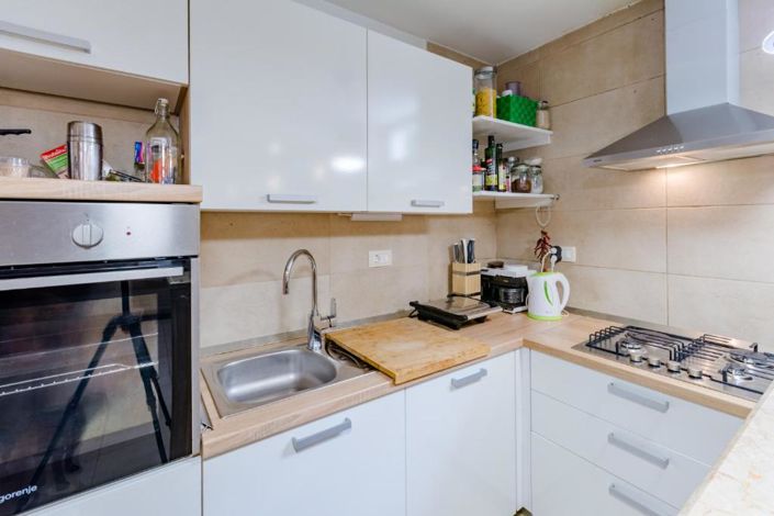 Image No.11-5 Bed Property for sale