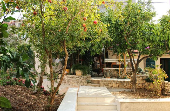 Image No.22-5 Bed Property for sale