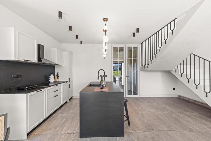 Image No.21-Propriété de 4 chambres à vendre à Krnica