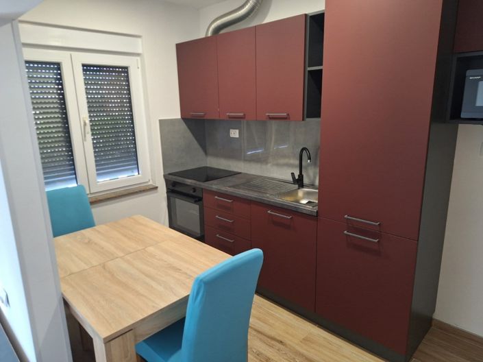 Image No.12-7 Bed Property for sale