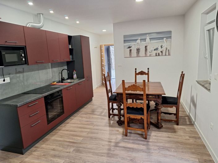 Image No.19-7 Bed Property for sale