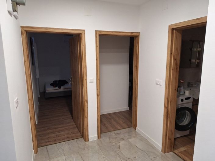 Image No.24-7 Bed Property for sale