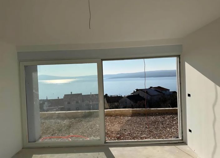 Image No.3-6 Bed Property for sale