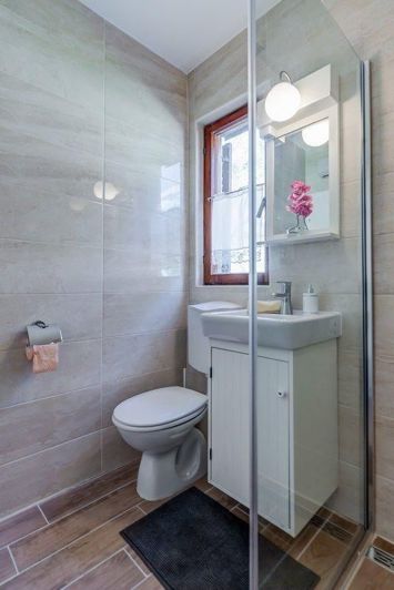 Image No.20-Propriété de 6 chambres à vendre à Pisak