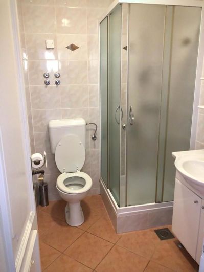 Image No.16-7 Bed Property for sale