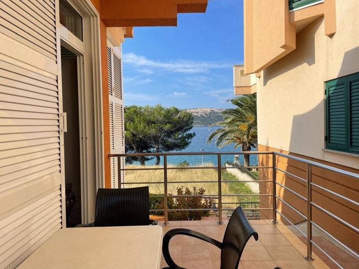 Image No.4-7 Bed Property for sale