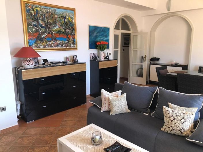 Image No.6-7 Bed Property for sale