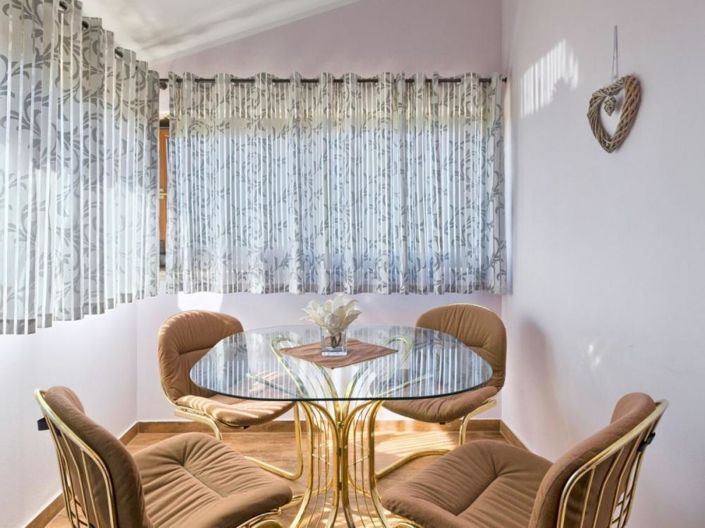 Image No.13-5 Bed Property for sale