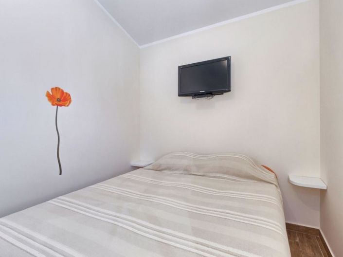 Image No.20-5 Bed Property for sale