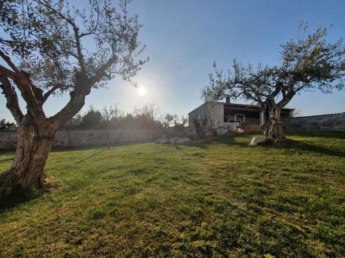 Image No.23-5 Bed Property for sale