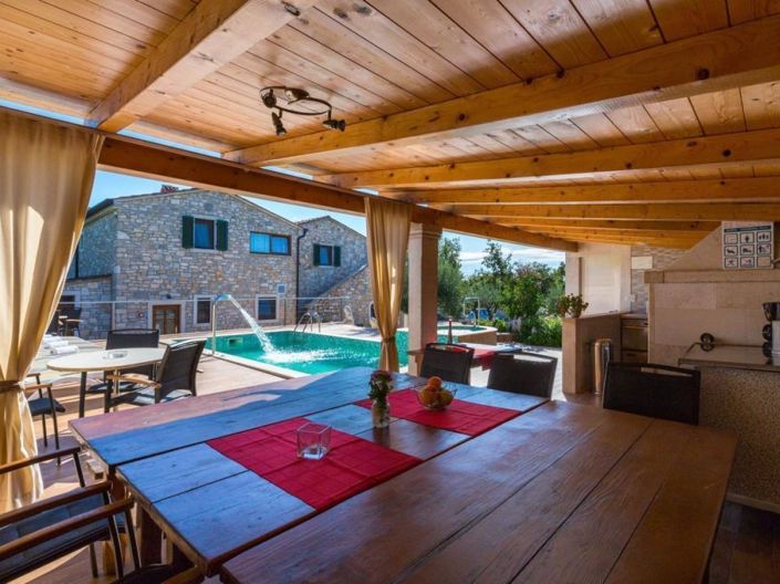 Image No.5-5 Bed Property for sale