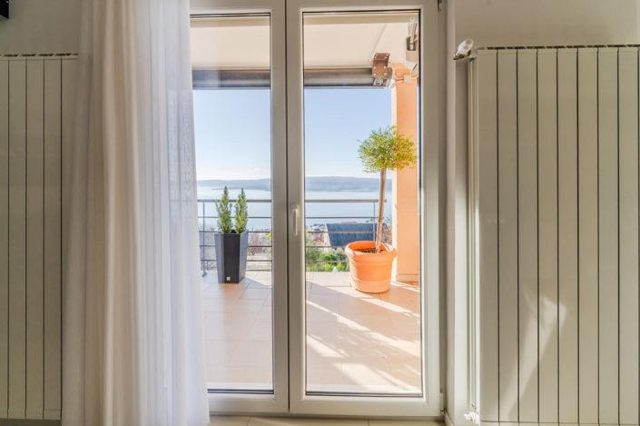Image No.14-6 Bed Property for sale