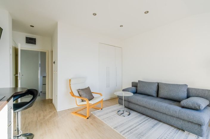 Image No.18-6 Bed Property for sale