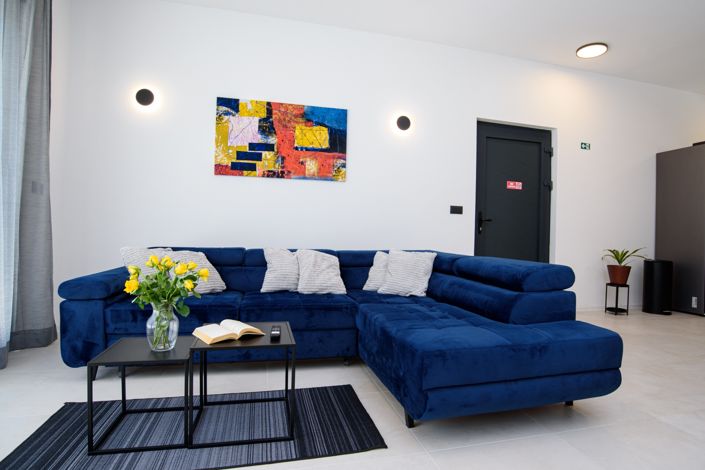 Image No.17-3 Bed Property for sale