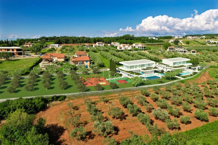 Image No.16-3 Bed Property for sale