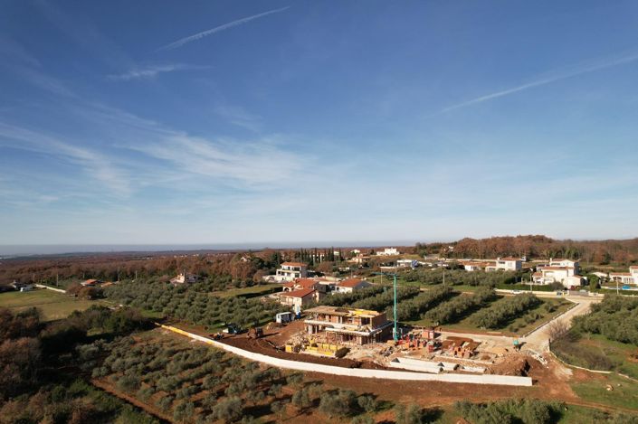 Image No.18-3 Bed Property for sale