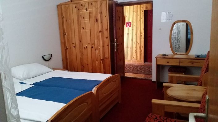 Image No.18-19 Bed Property for sale