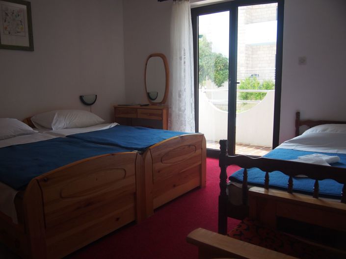 Image No.22-19 Bed Property for sale