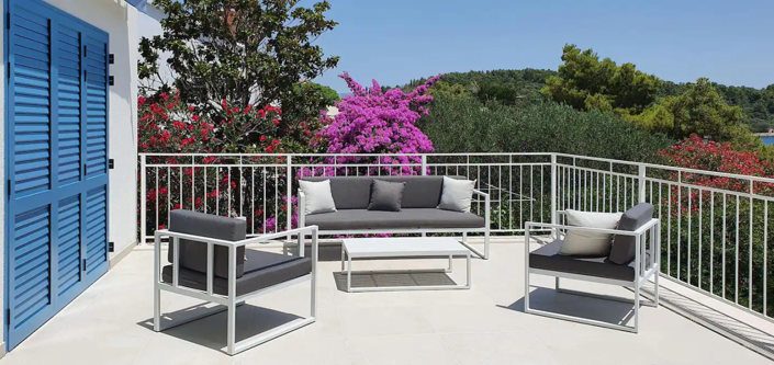 Image No.14-4 Bed Property for sale