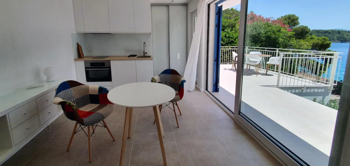 Image No.16-4 Bed Property for sale