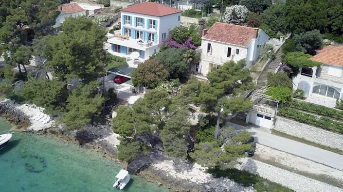 Image No.6-4 Bed Property for sale