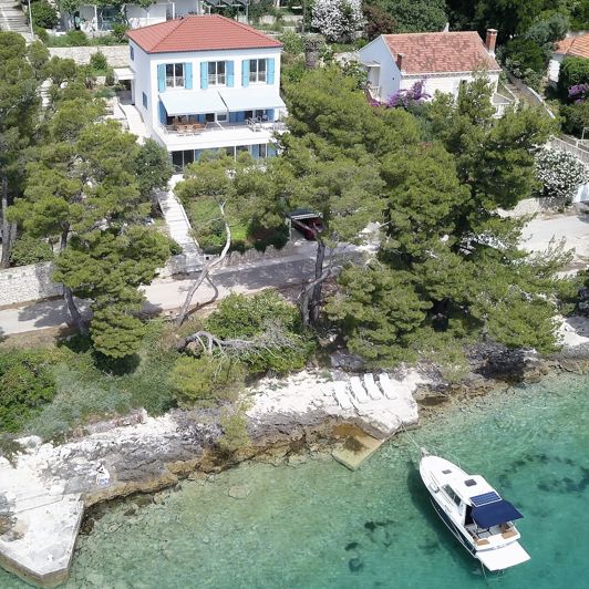 Image No.7-4 Bed Property for sale