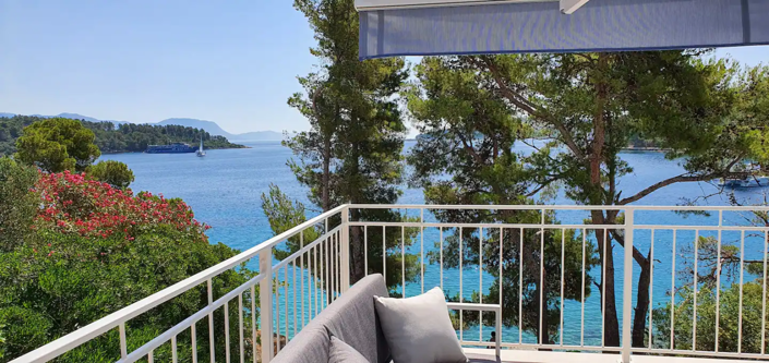 Image No.8-4 Bed Property for sale