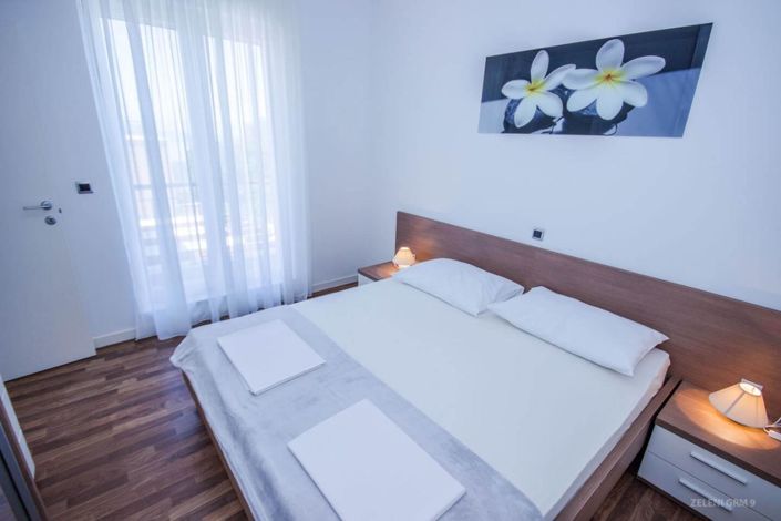 Image No.5-3 Bed Property for sale