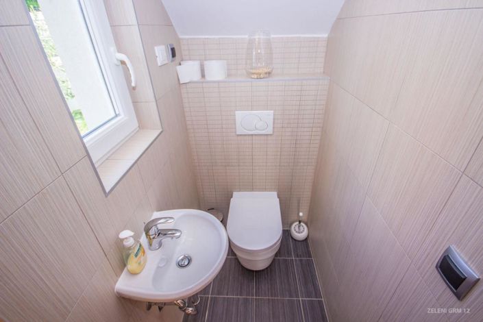 Image No.11-3 Bed Property for sale