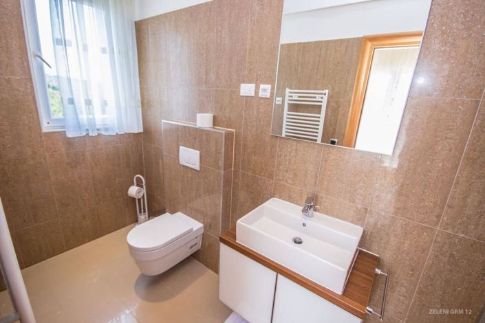 Image No.15-3 Bed Property for sale