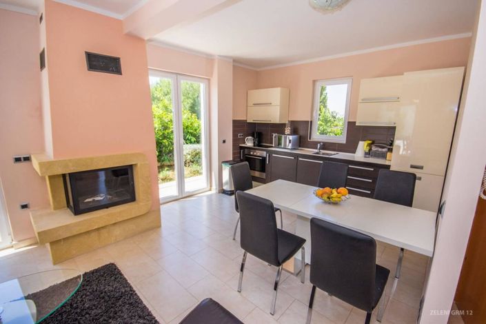 Image No.9-3 Bed Property for sale